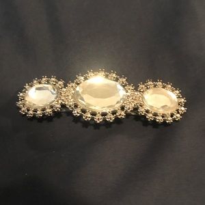 Sparkly barrette with 3 stones